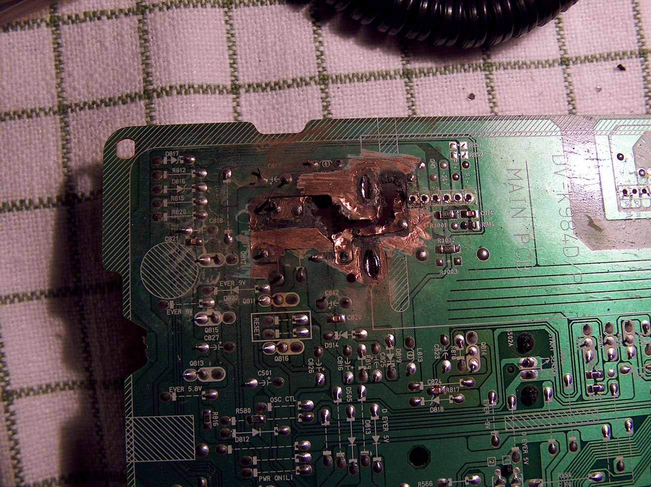 daewoo dv-k885q I have a big problem with my videorecorder.Please help me! Need schematic and PCB.See the picture please.Send it to my email. >go_dman@yahoo.com< Thanks you.