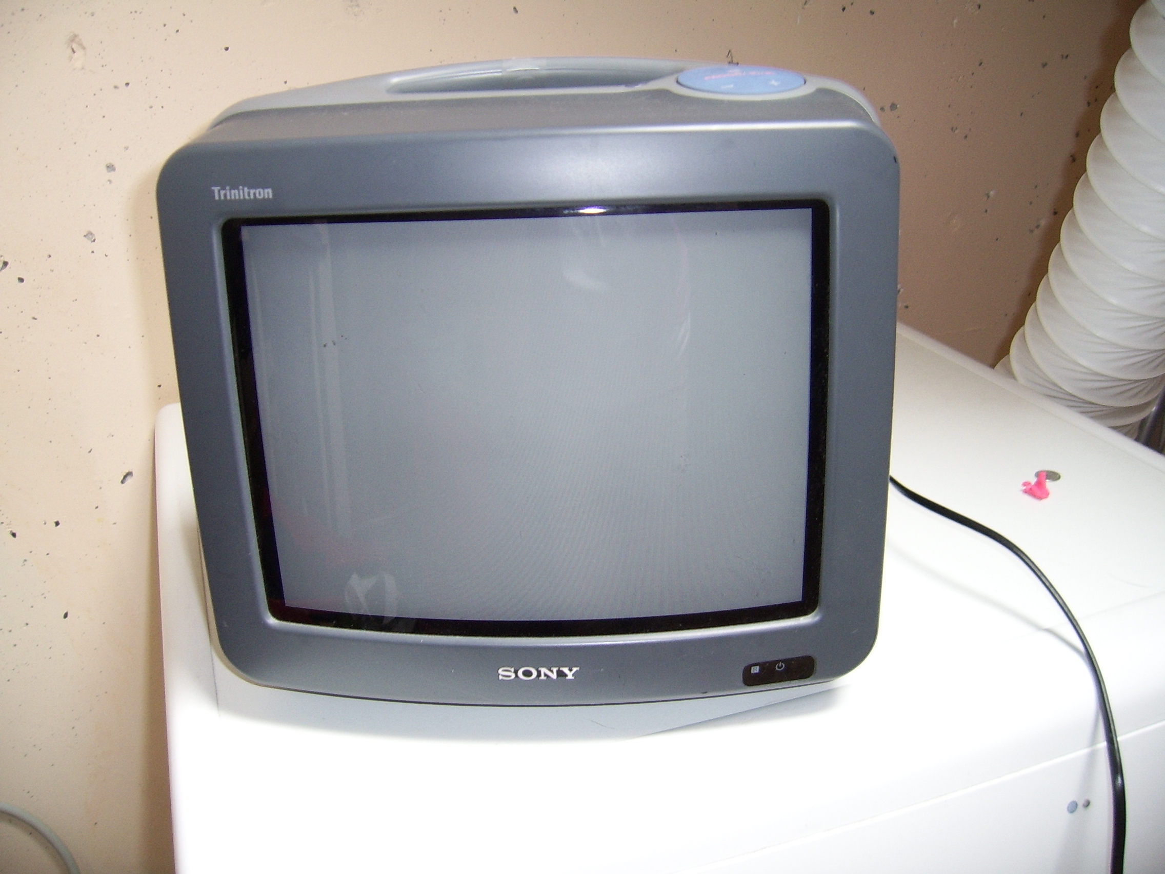 sony KV-M1120 tv trinitron