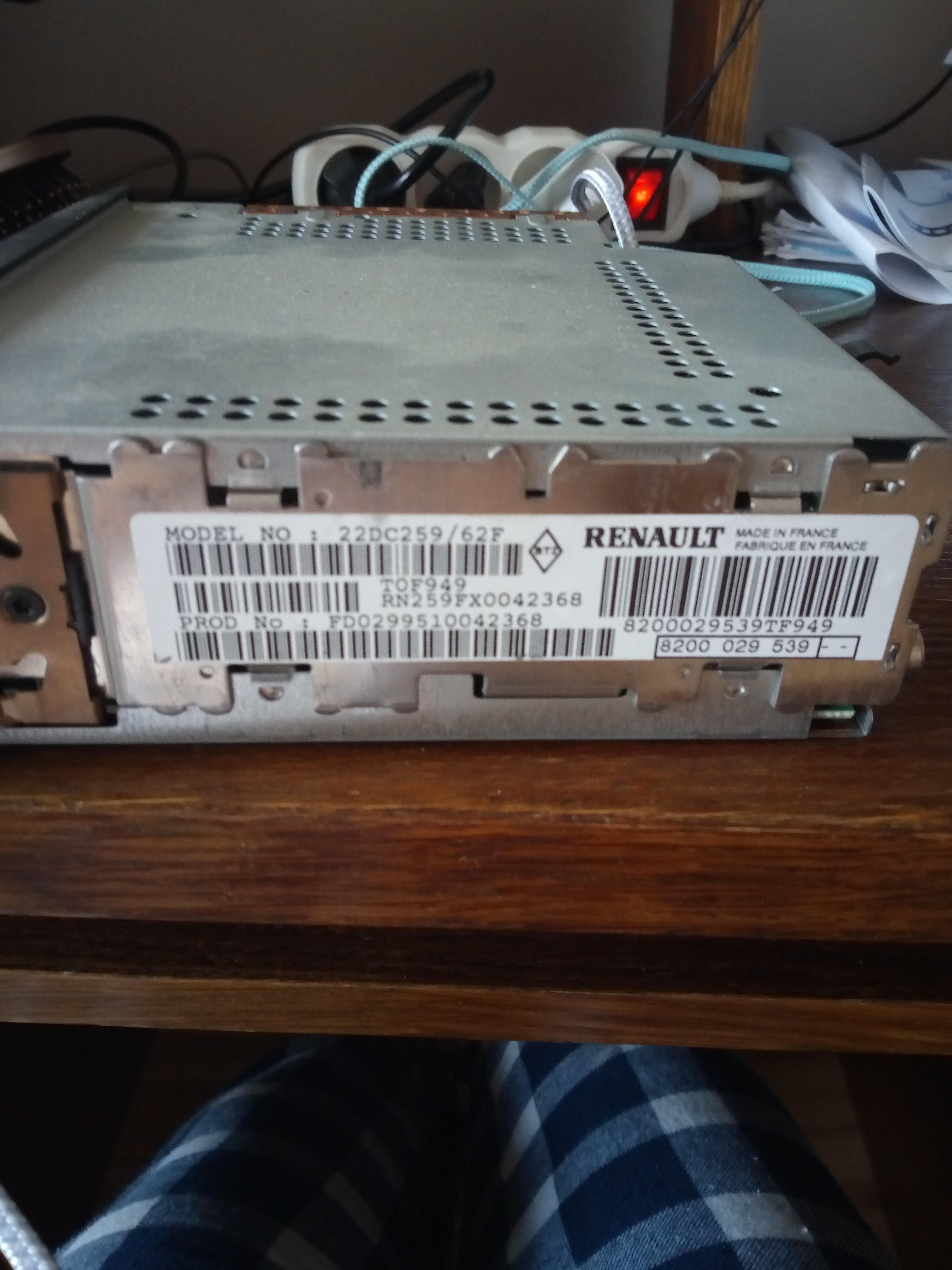 Renault Clio II Prosim pomozte mi, nemam kod k radiu.