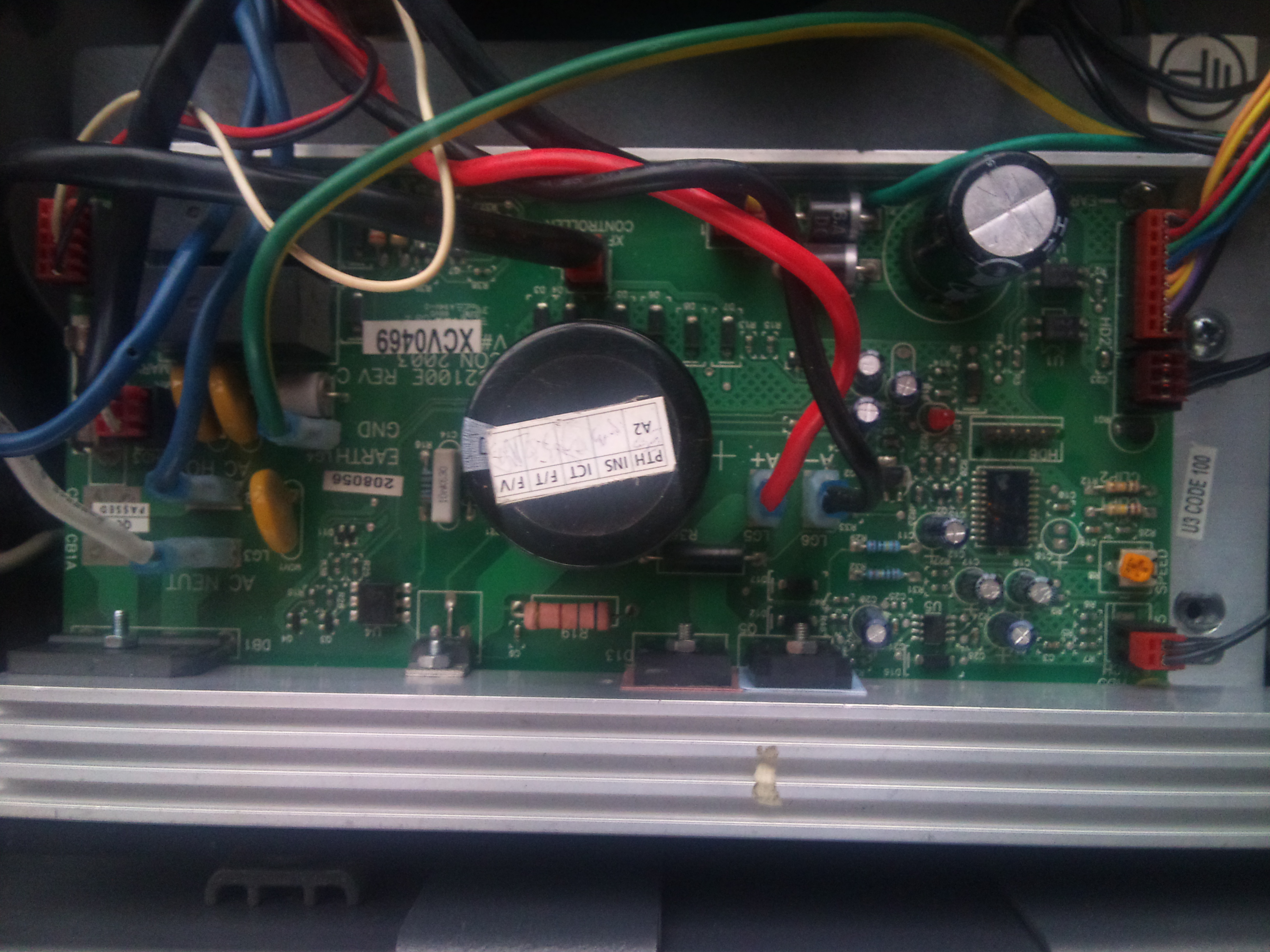 Banda de alergare MC2100E motor si placa IGBT G80N60,diode US1J,integrat comanda IR2127S;727P H26J4: processor CY8C26233 24SX1.0,optocuplorTD3025,D745; sursa S8025L = LITTELFUSE  S8025L  THYRISTOR, 25A, 800V, TO-220